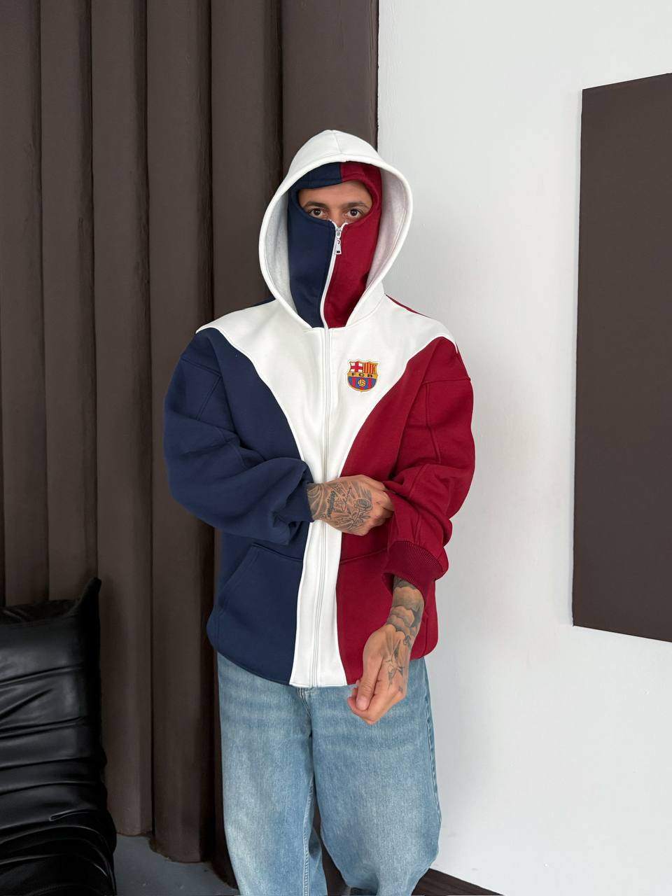 جكيت برشلونة مع قناع داخلي -اوفر سايز